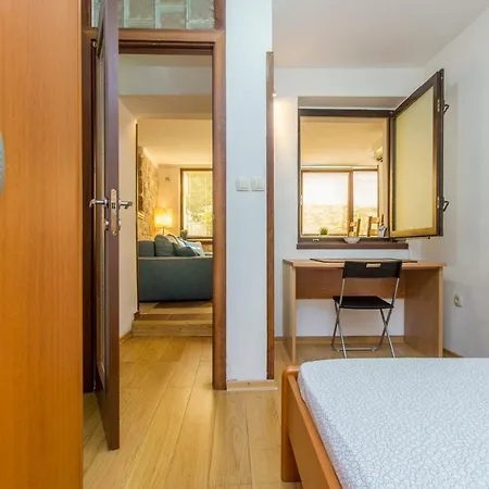 Ivan Center Apartment *